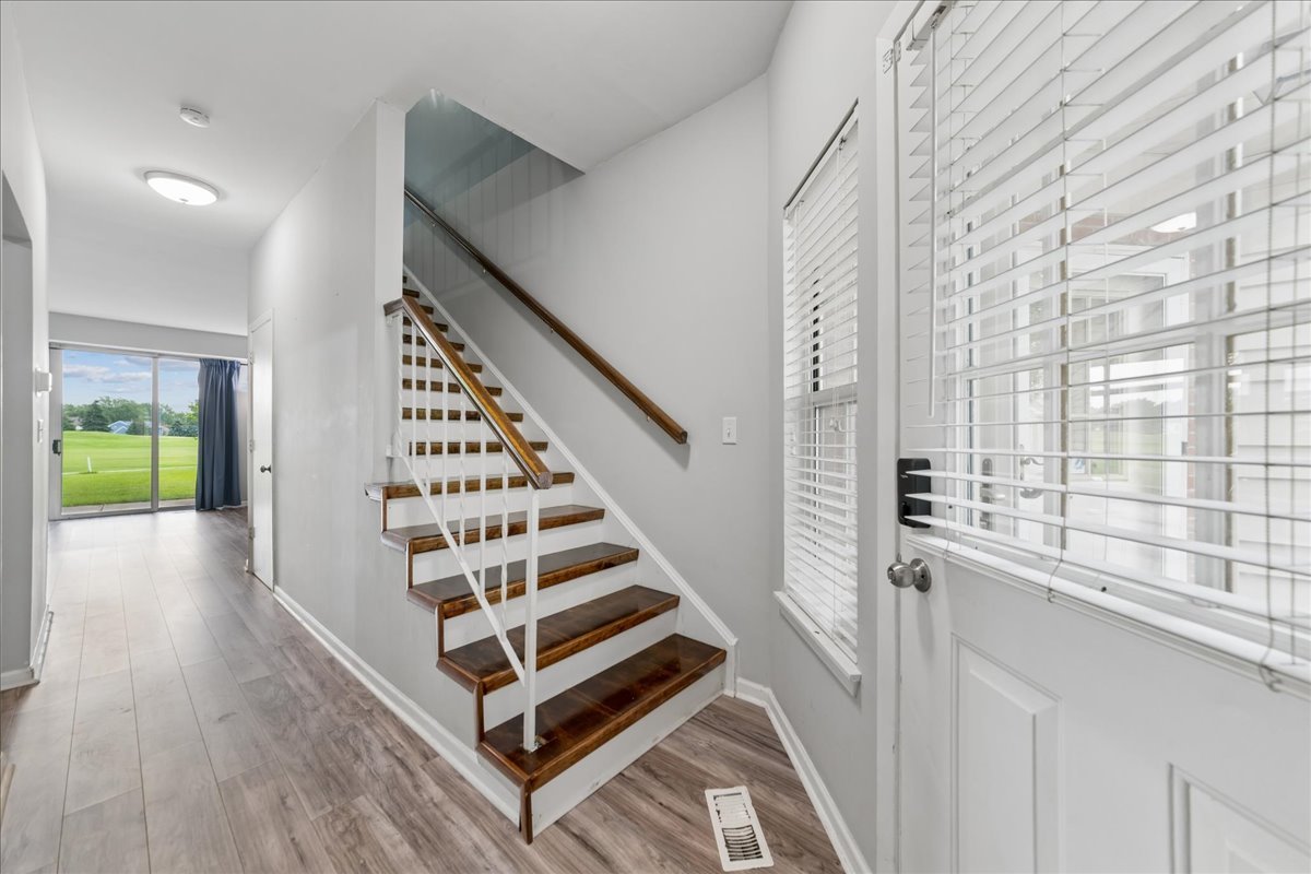 1459 Golfview Drive Property Photo 4