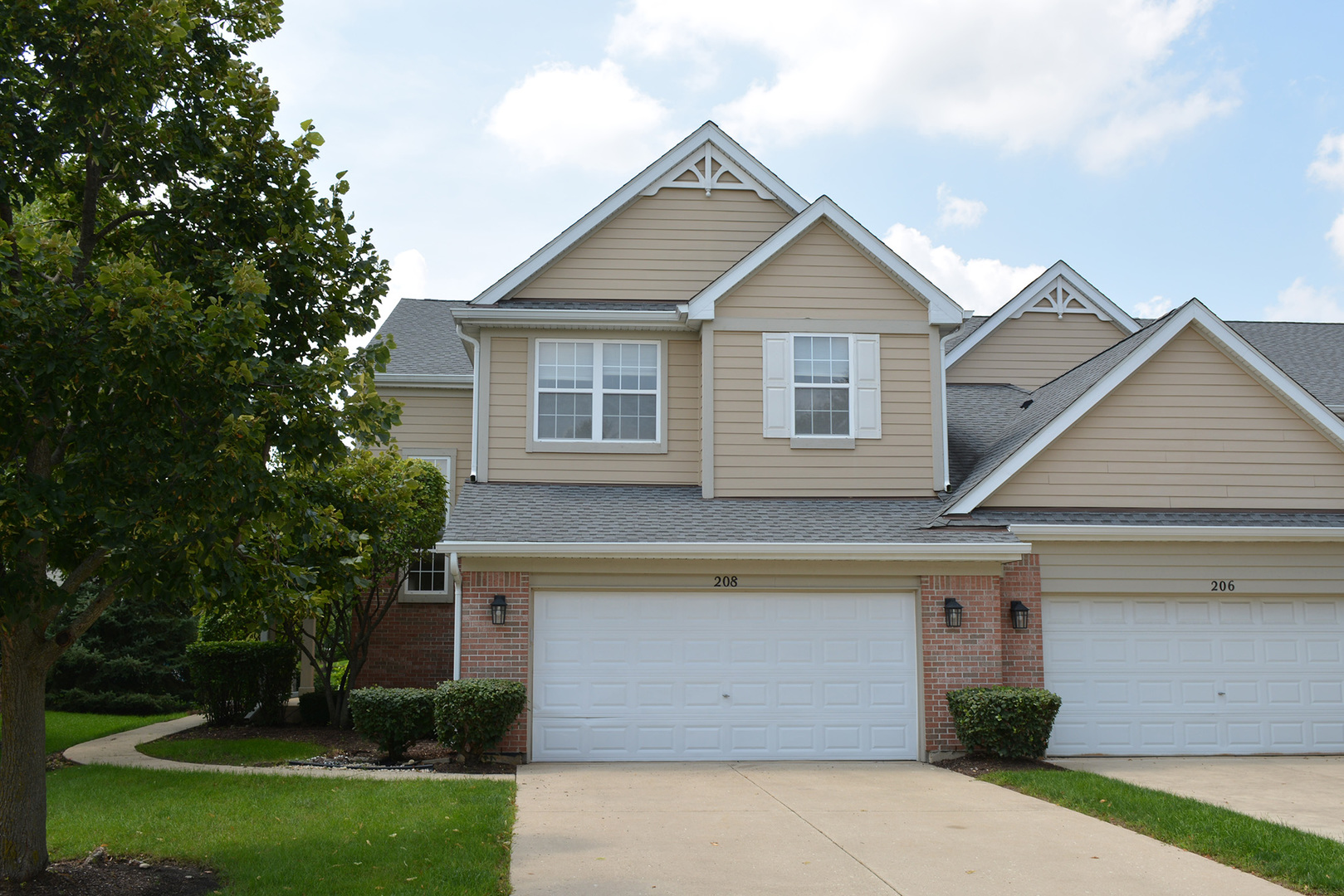 208 Westminster Drive Property Photo 2