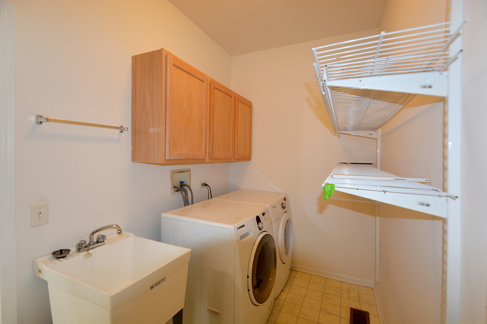 208 Westminster Drive Property Photo 16