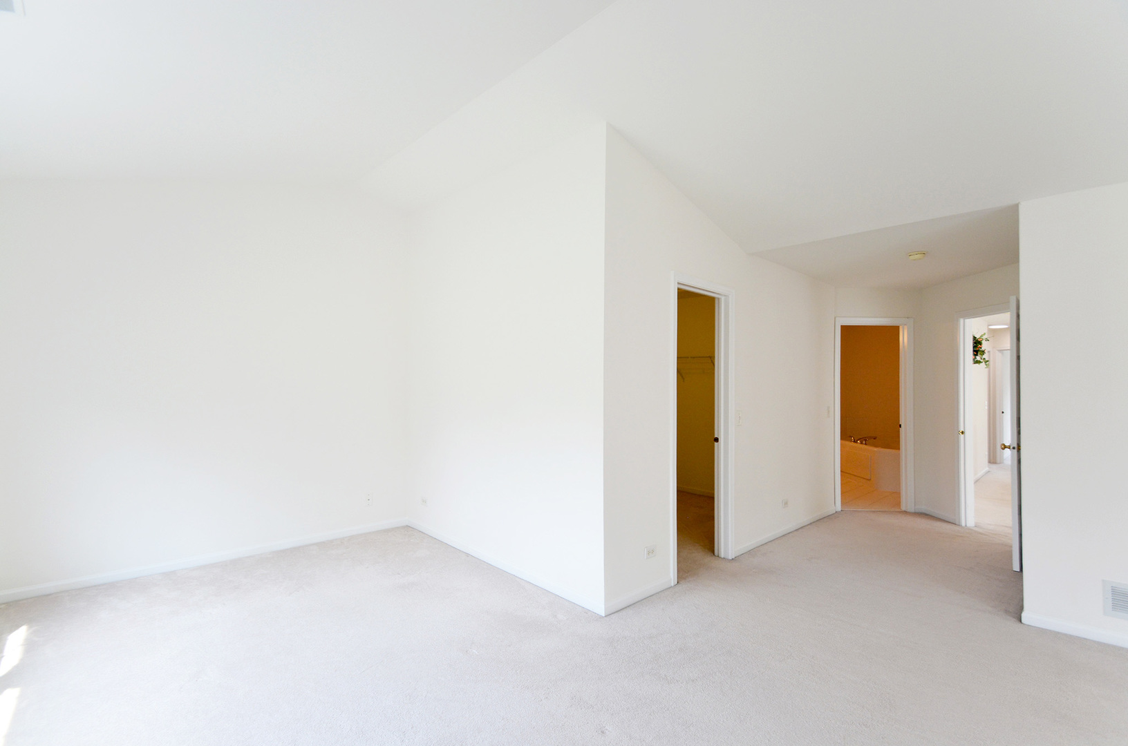 208 Westminster Drive Property Photo 24