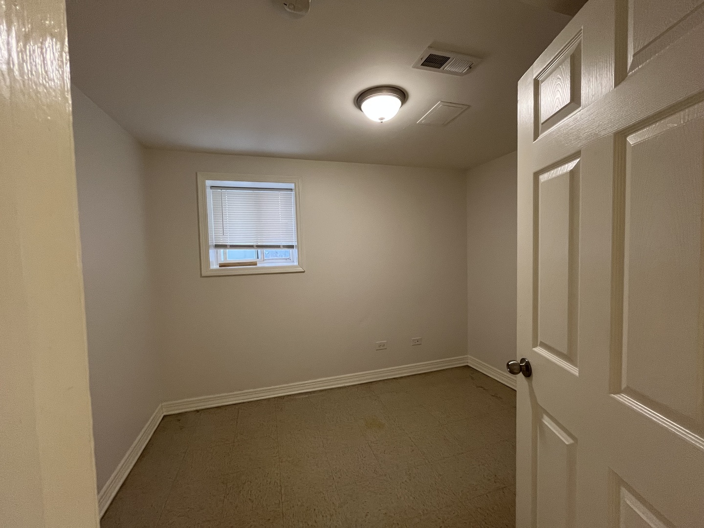4345 S Artesian Avenue Bsmt Property Photo 8