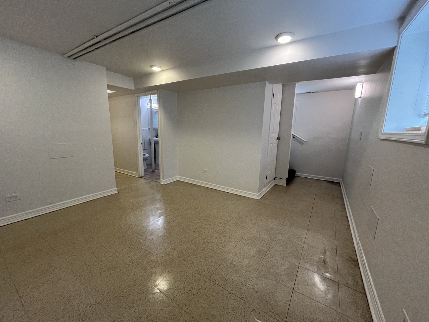 4345 S Artesian Avenue Bsmt Property Photo 13