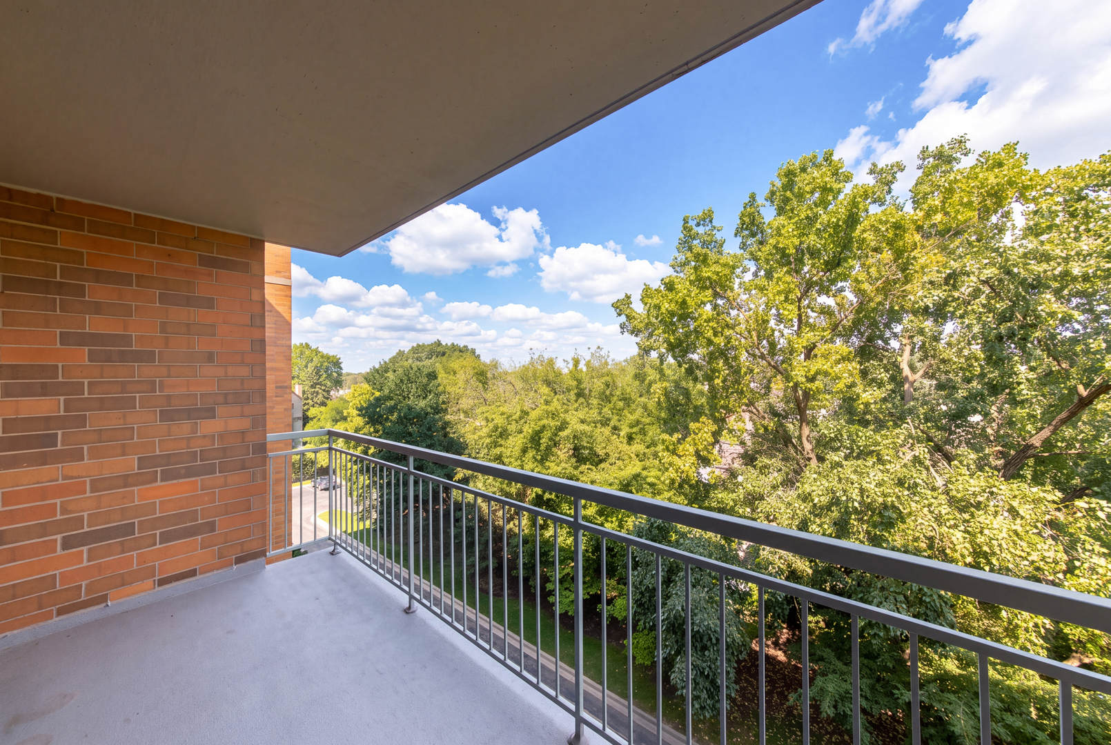 6815 N Milwaukee Avenue 507 Property Photo 12