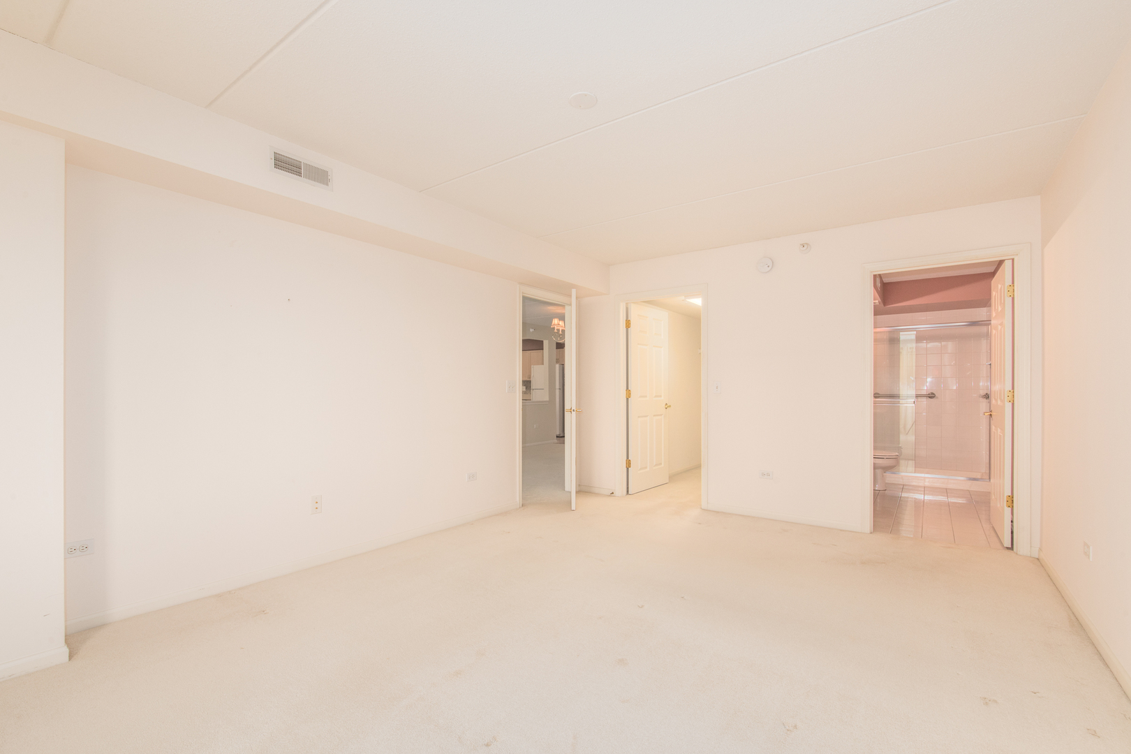 6815 N Milwaukee Avenue 507 Property Photo 13