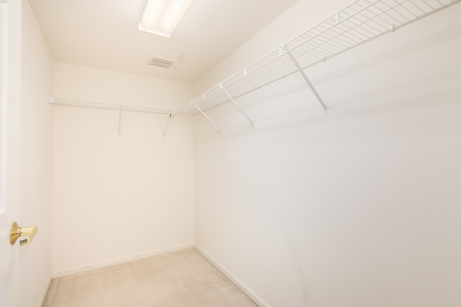 6815 N Milwaukee Avenue 507 Property Photo 14