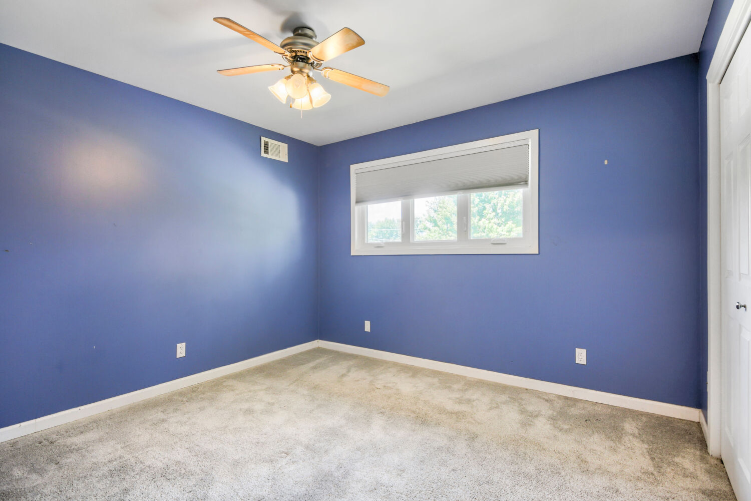 230 Manor Drive B Property Photo 13