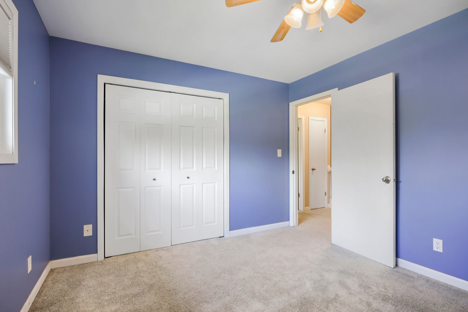 230 Manor Drive B Property Photo 14