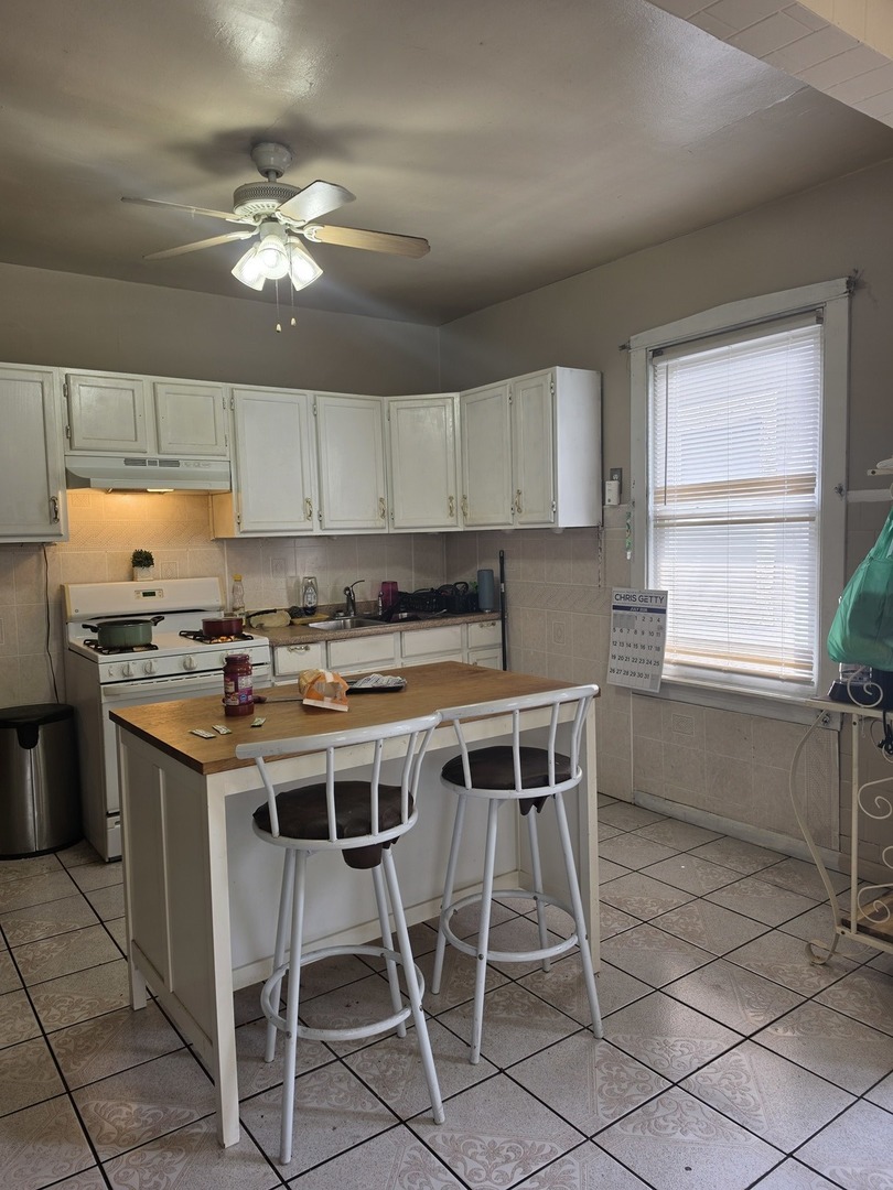 3116 S 52nd Court Property Photo 9