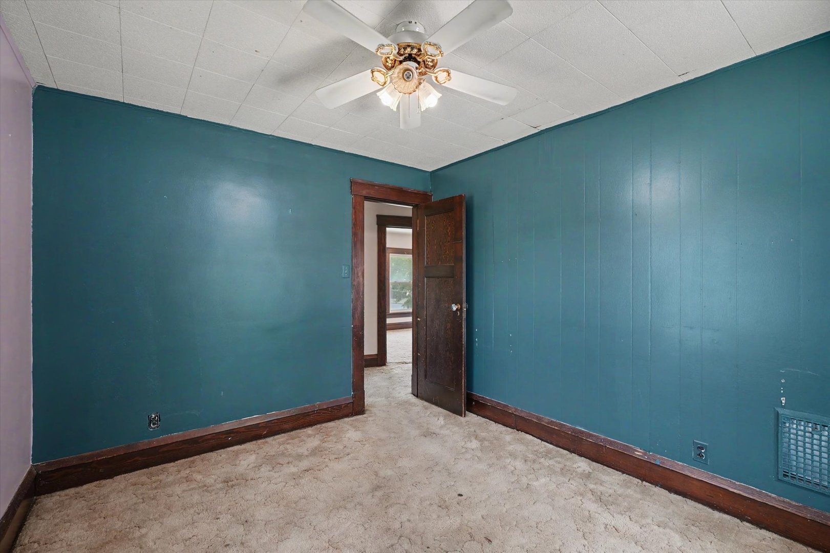 203 S West Street Property Photo 27