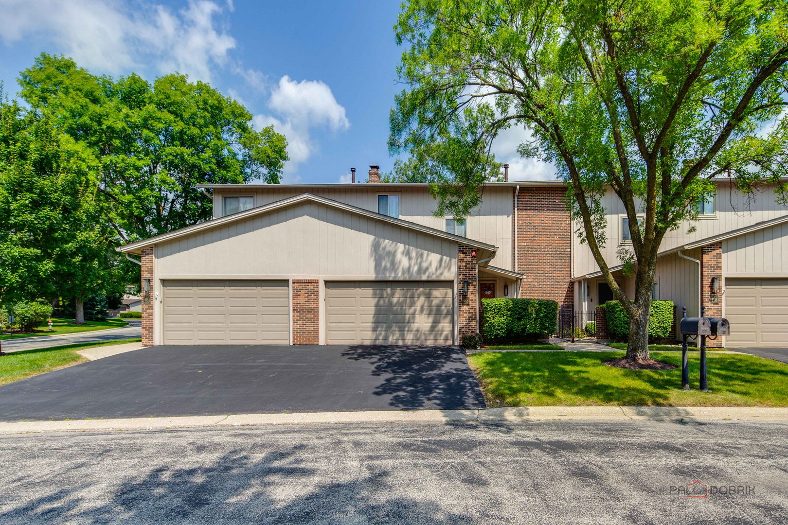 19W182 Ginny Lane 182