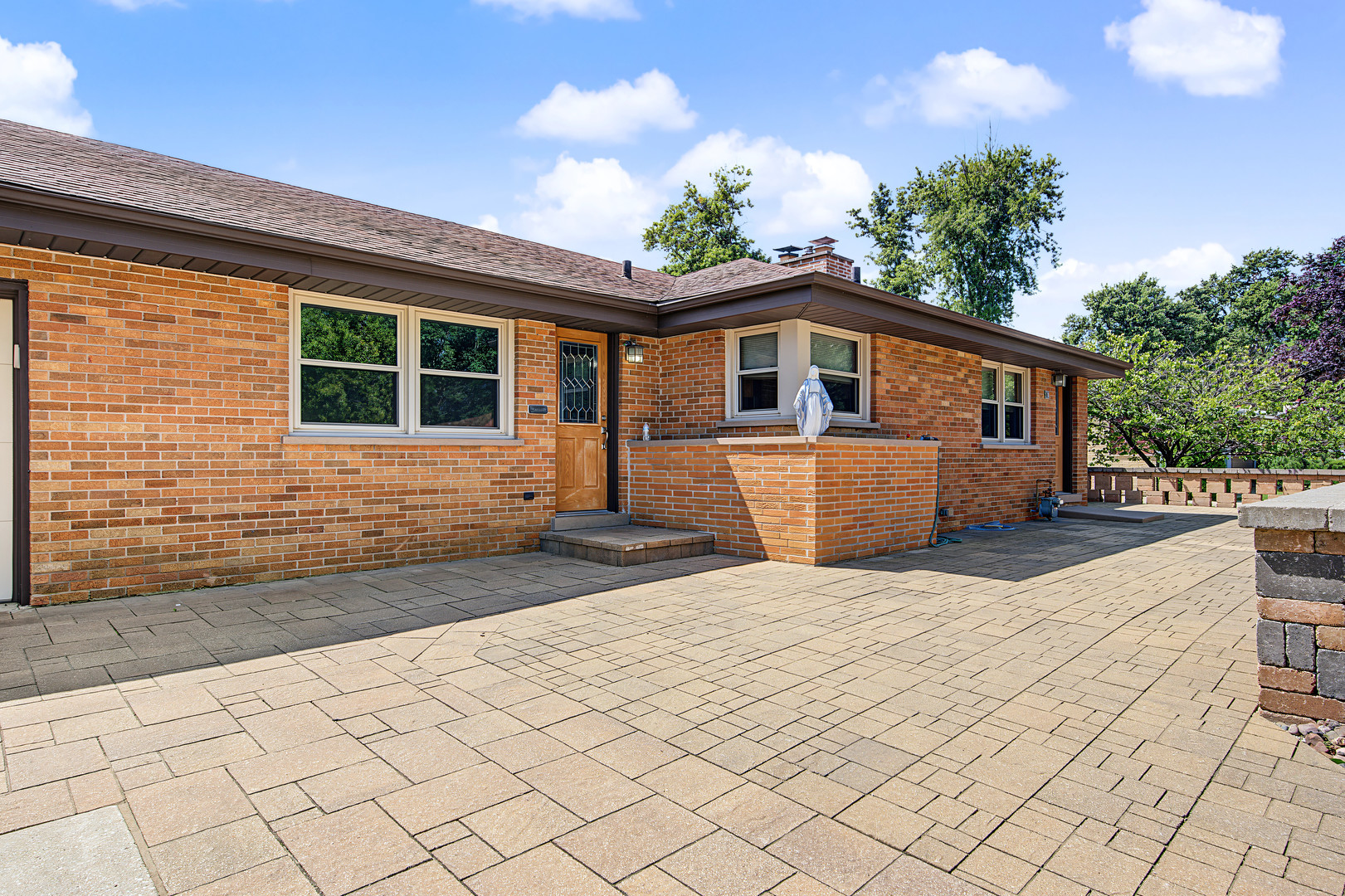 378 Oakwood Drive Property Photo 4