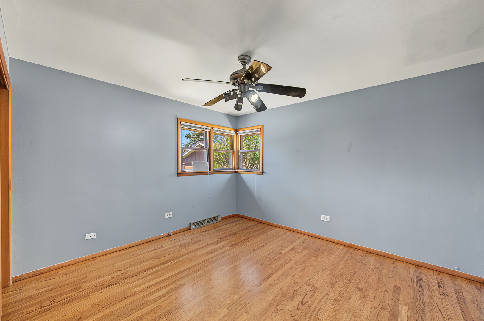 378 Oakwood Drive Property Photo 14