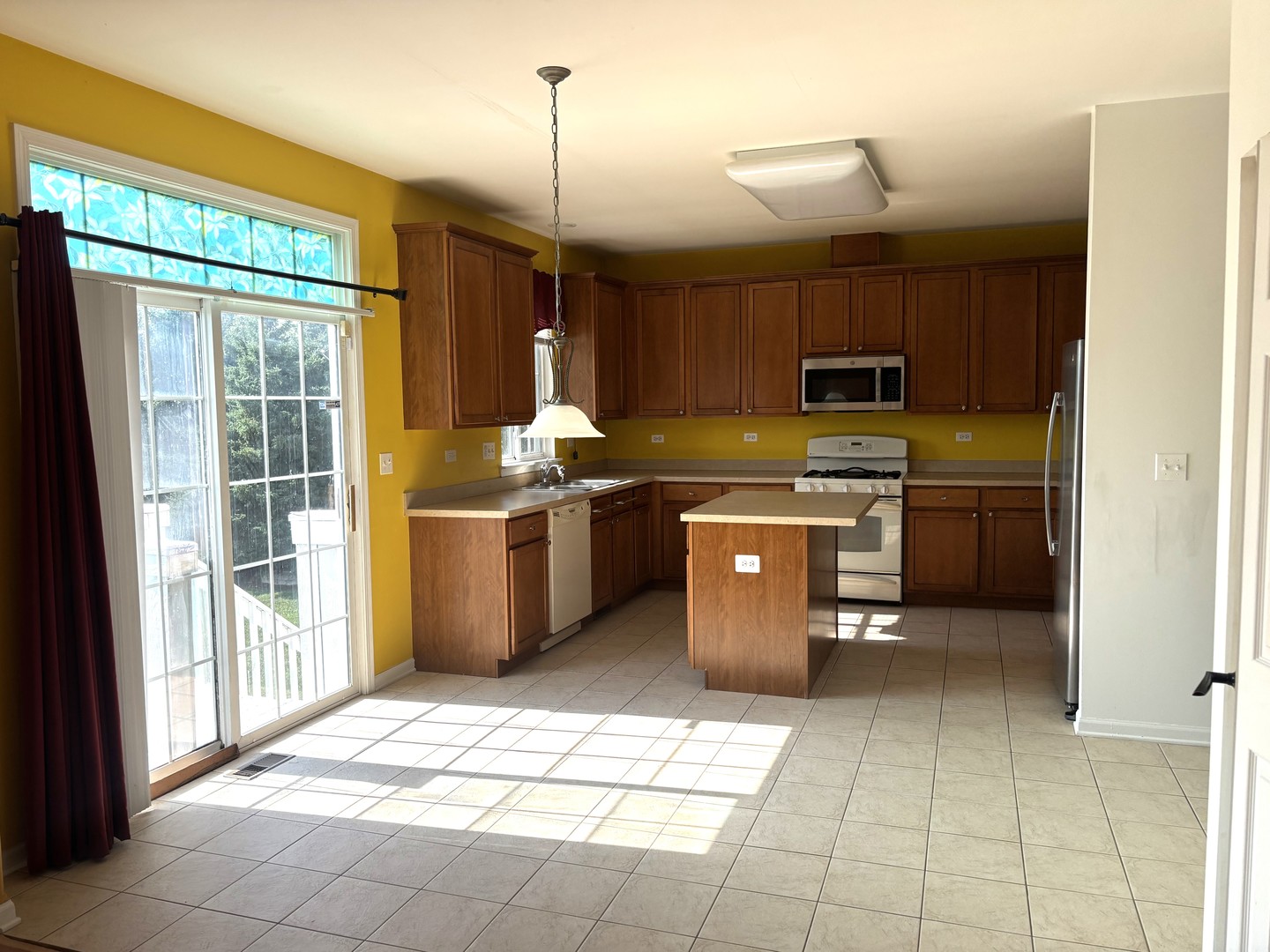 1959 Country Hills Drive Property Photo 5