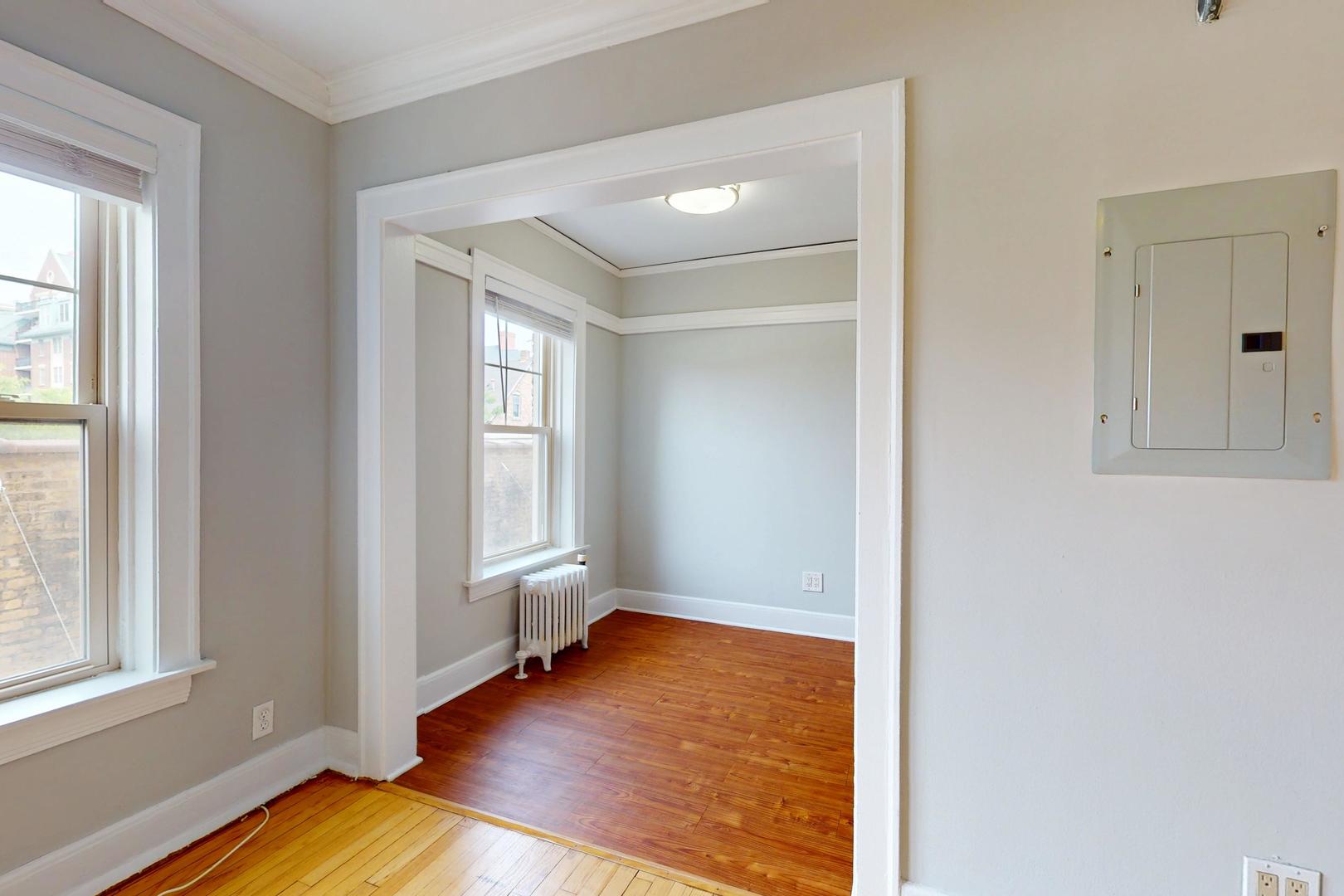 7 W Campbell Street 3 Property Photo 5