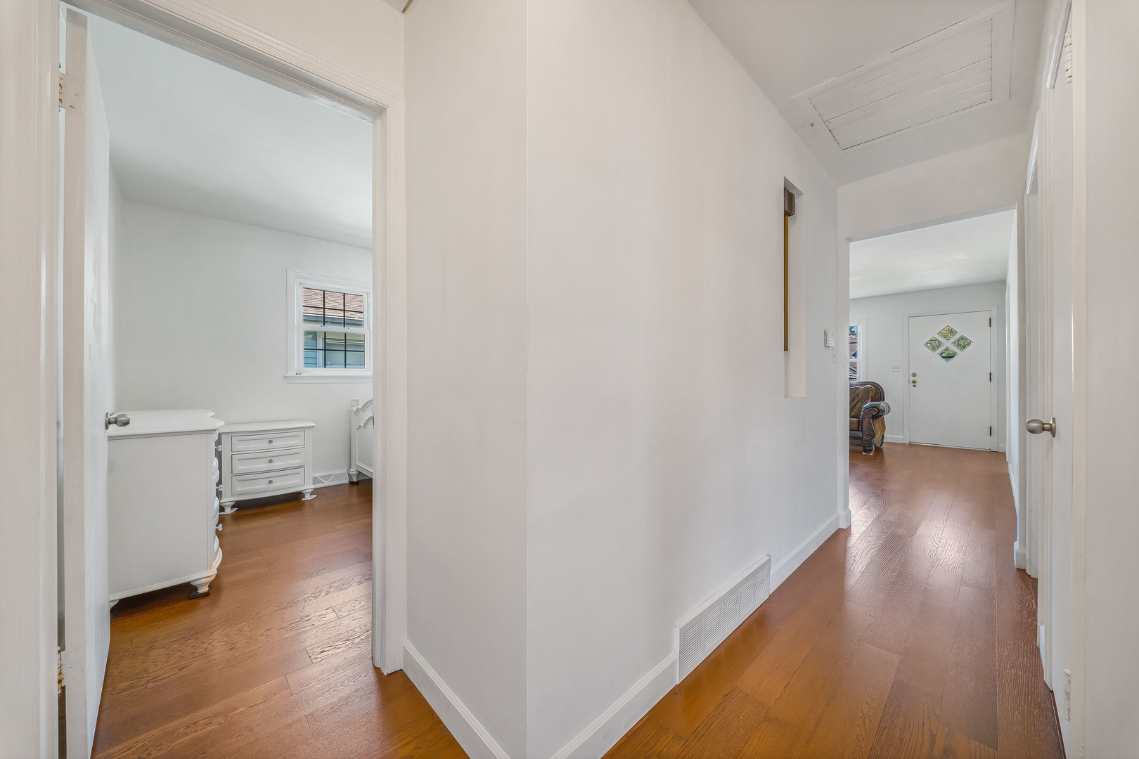 18026 Oakley Avenue Property Photo 11