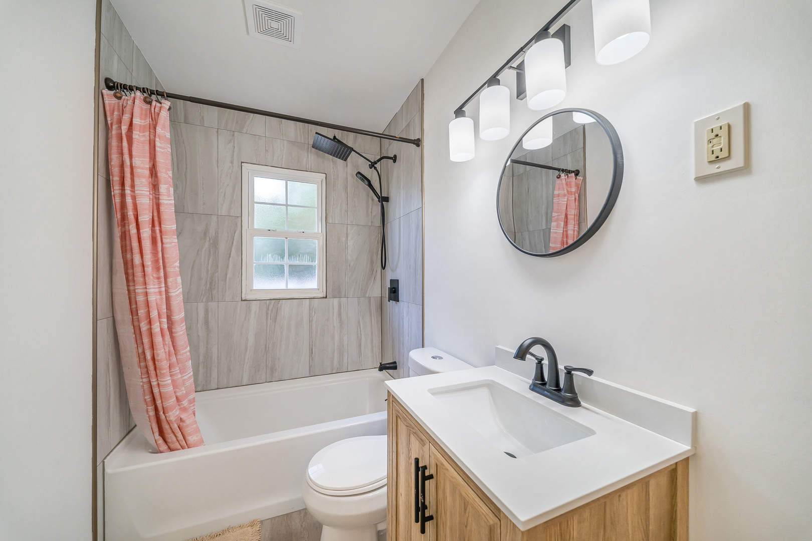 18026 Oakley Avenue Property Photo 14