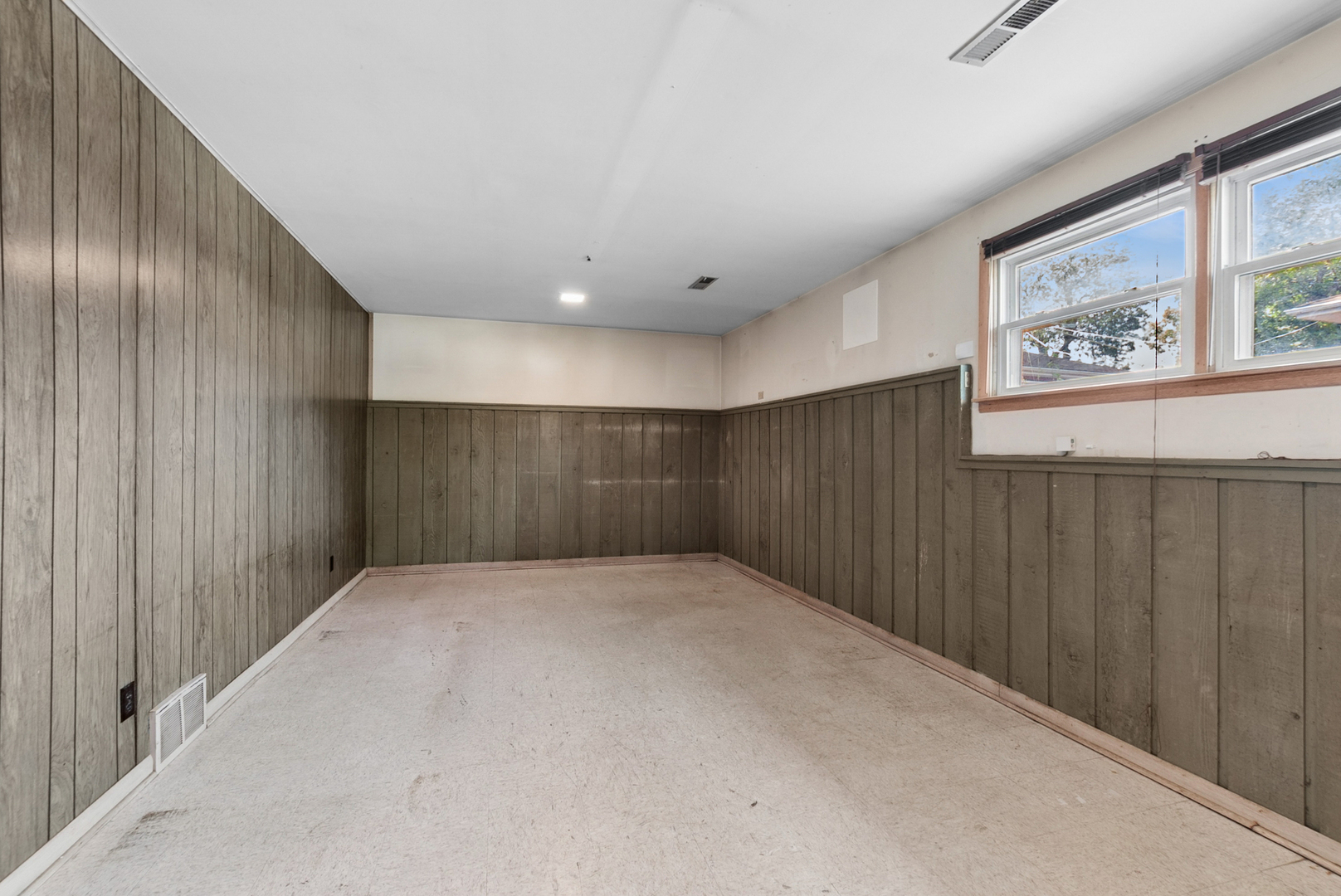9352 S 82nd Court Property Photo 14