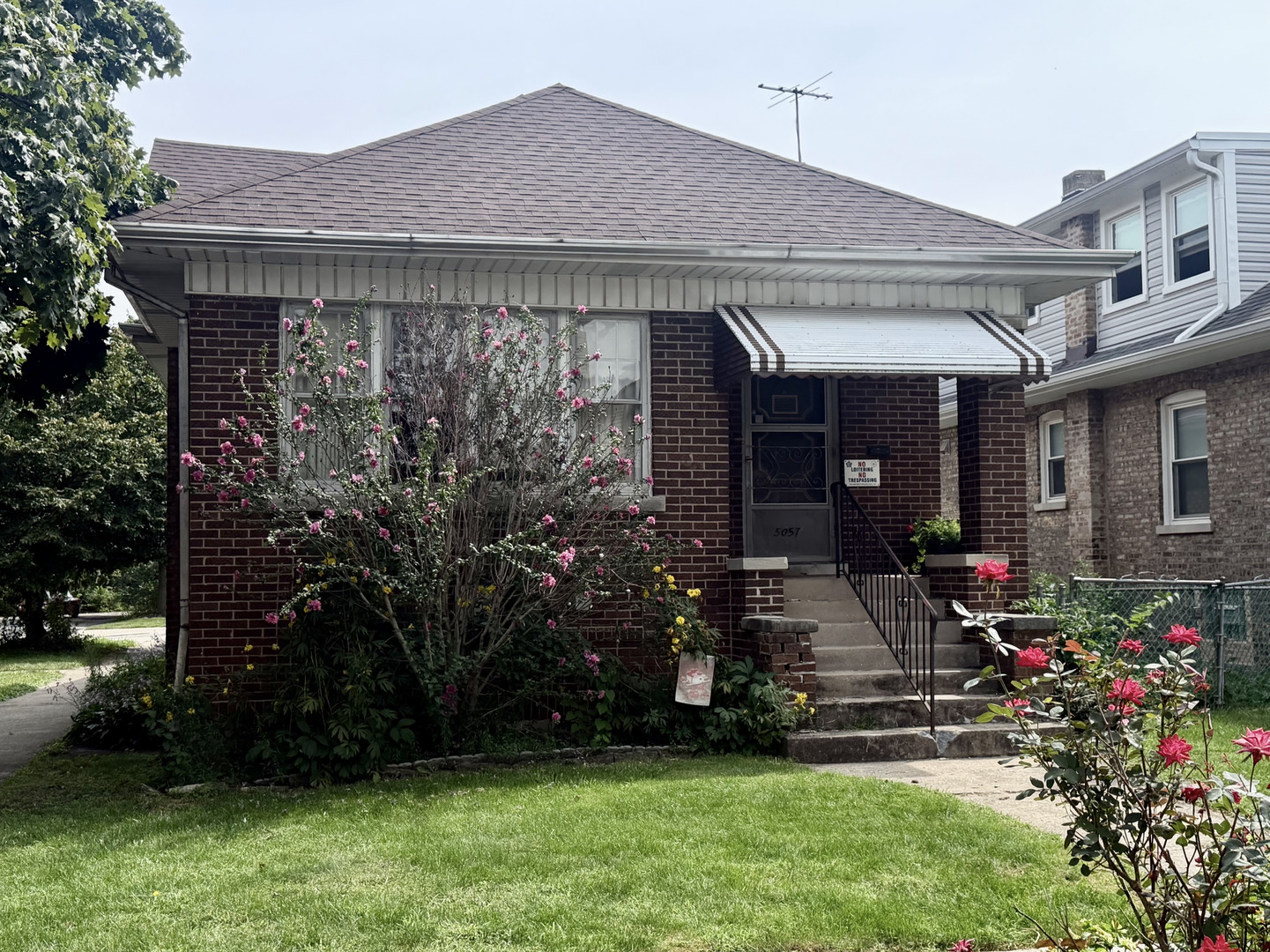 5057 N Keeler Avenue Property Photo 1