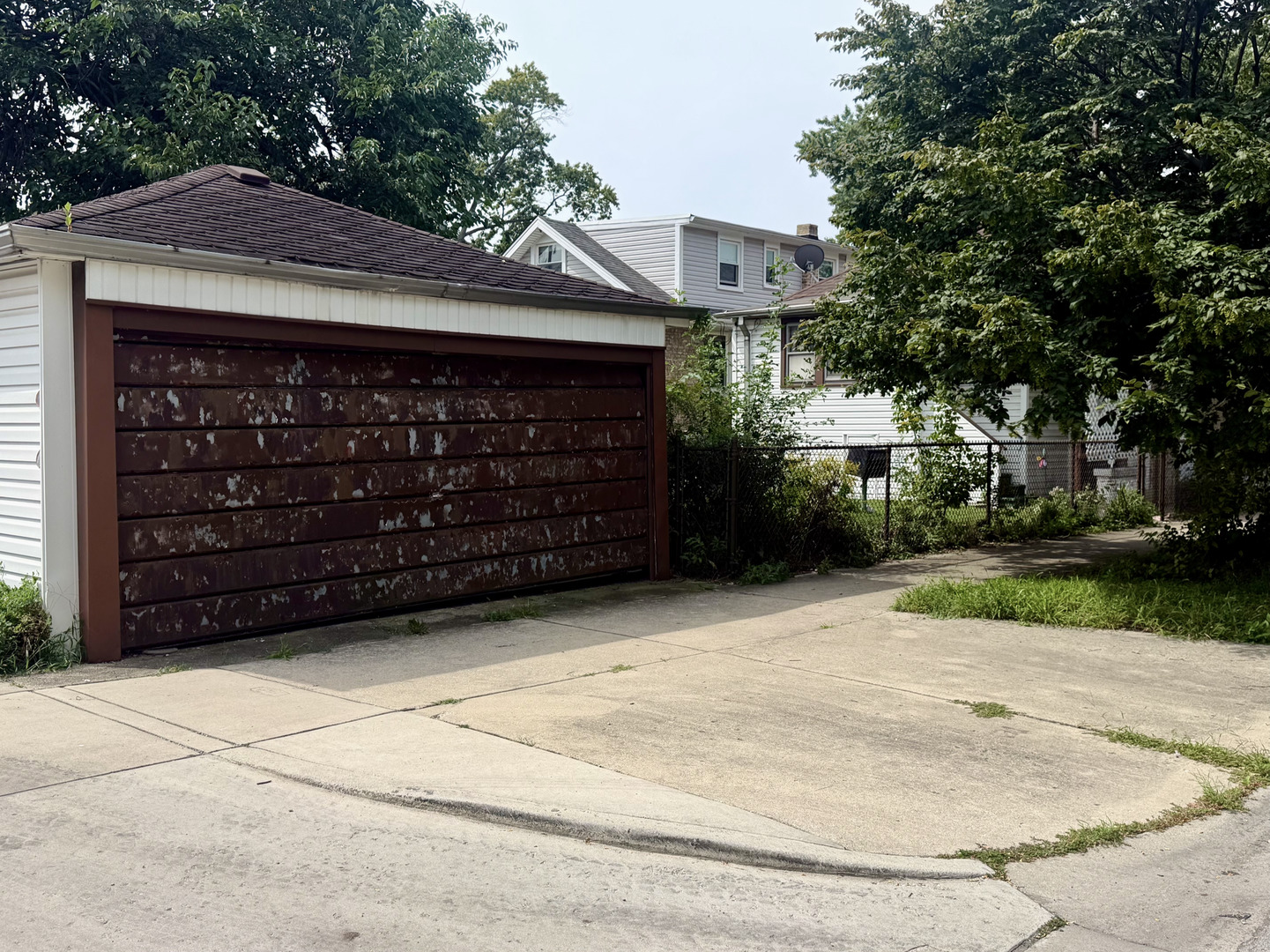 5057 N Keeler Avenue Property Photo 3