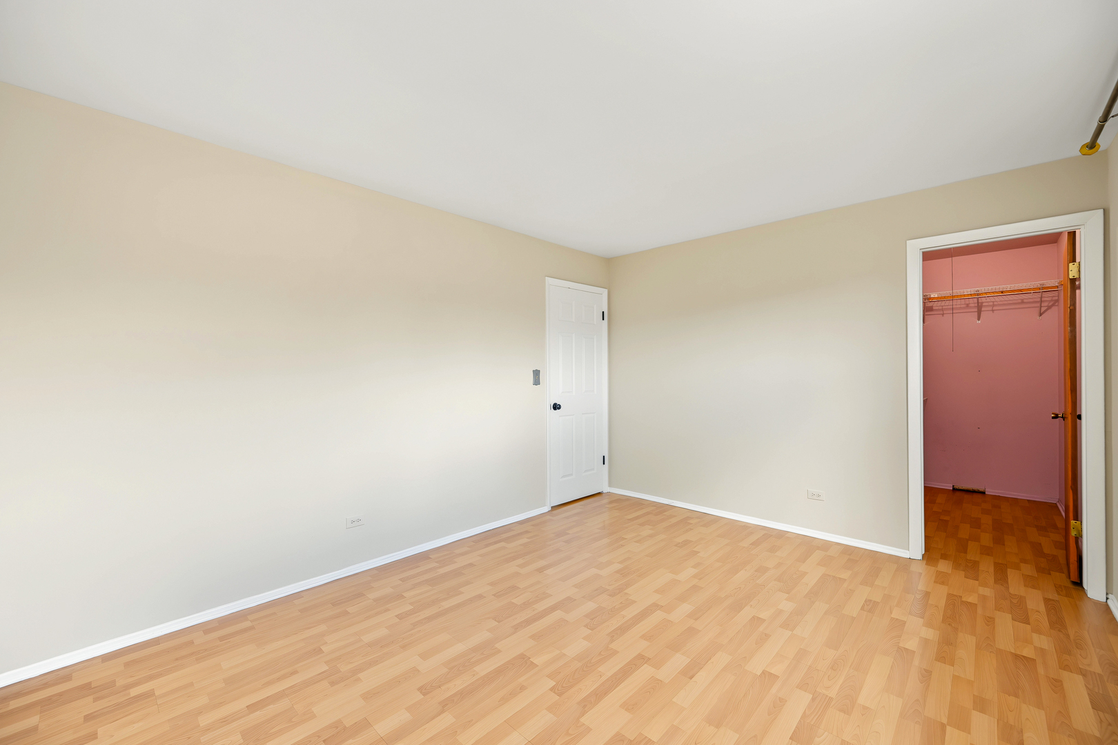 357 N Clarendon Avenue Property Photo 14