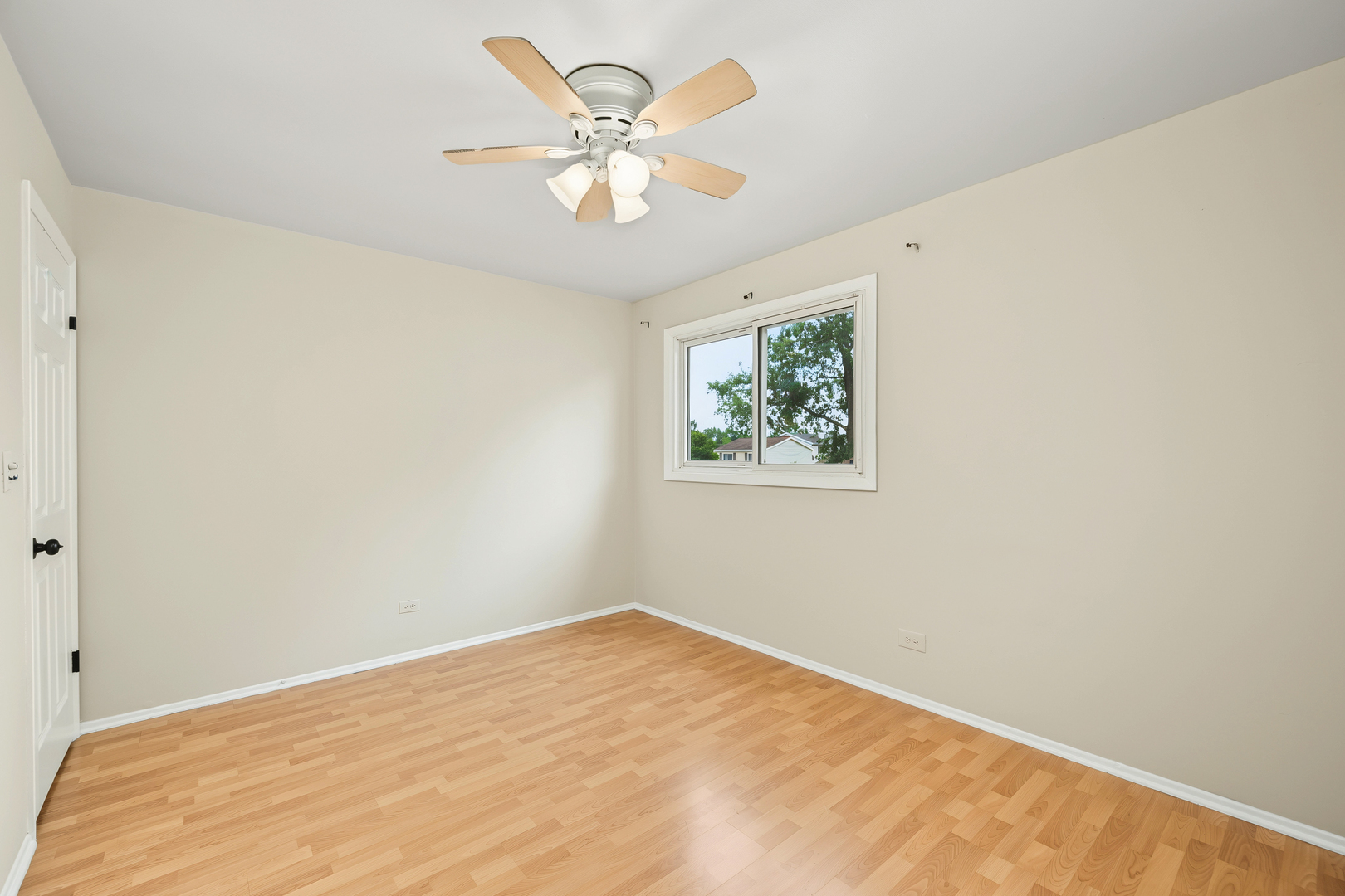 357 N Clarendon Avenue Property Photo 15