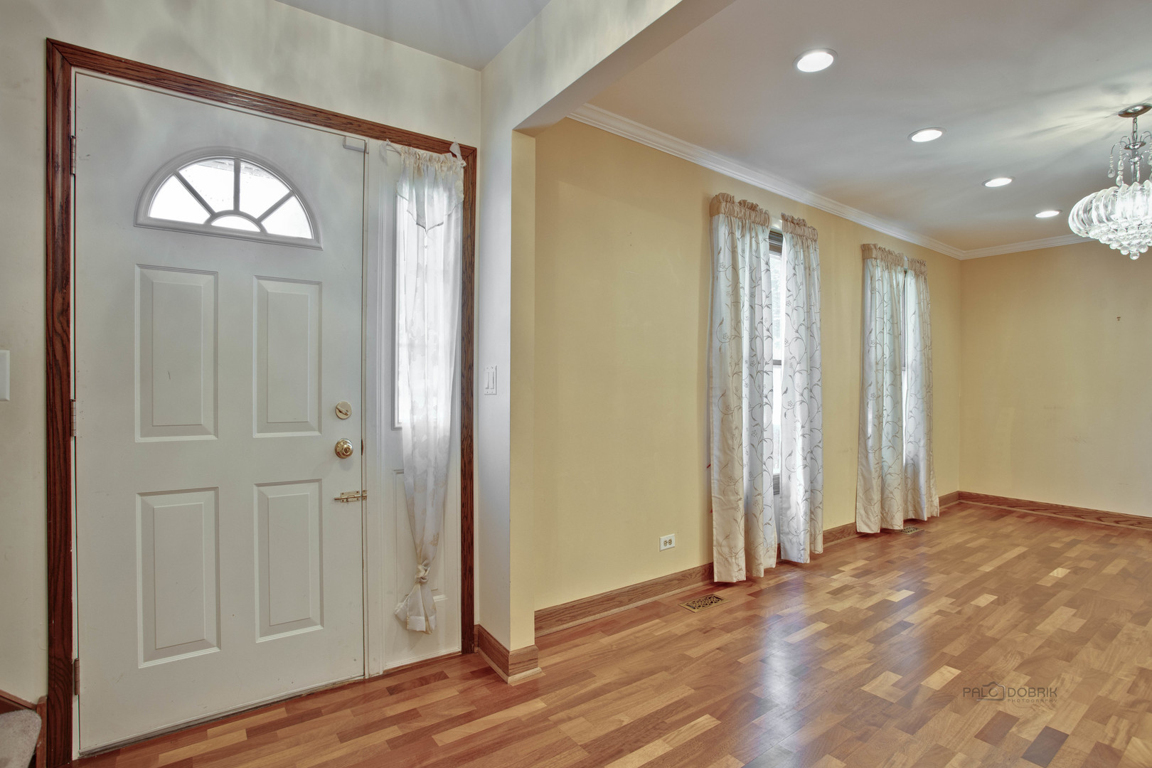 417 Lamont Terrace Property Photo 3