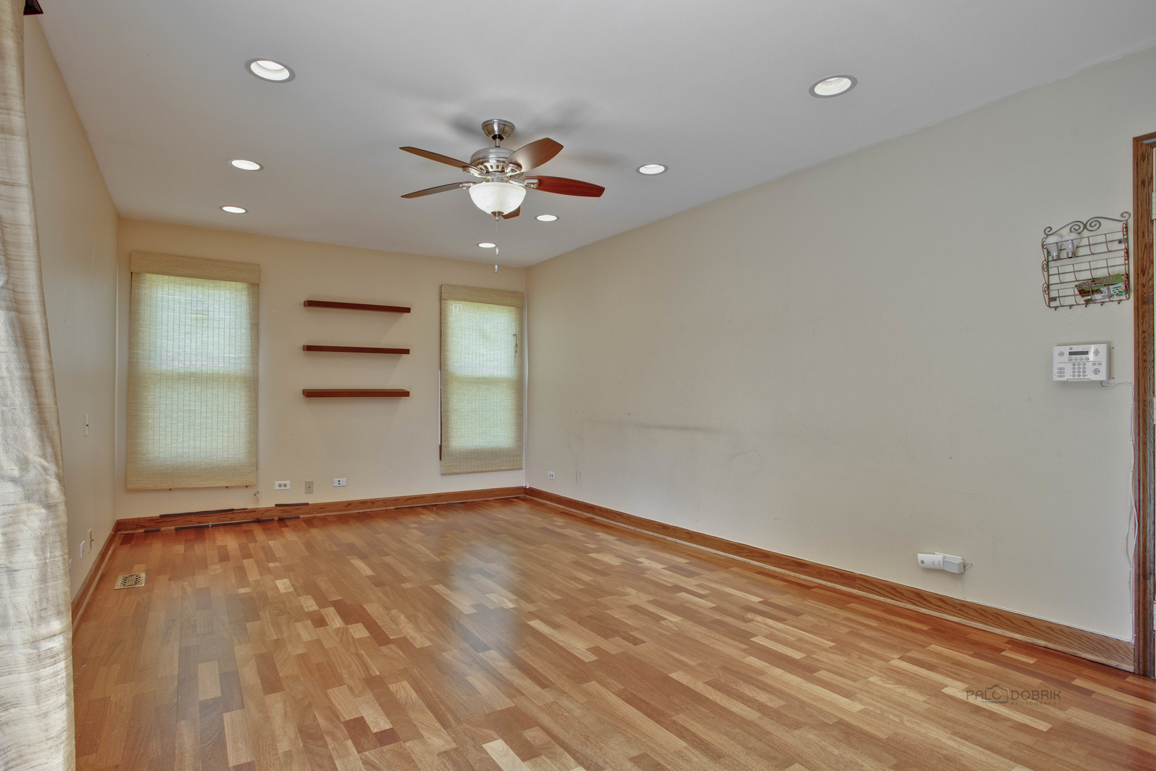 417 Lamont Terrace Property Photo 11