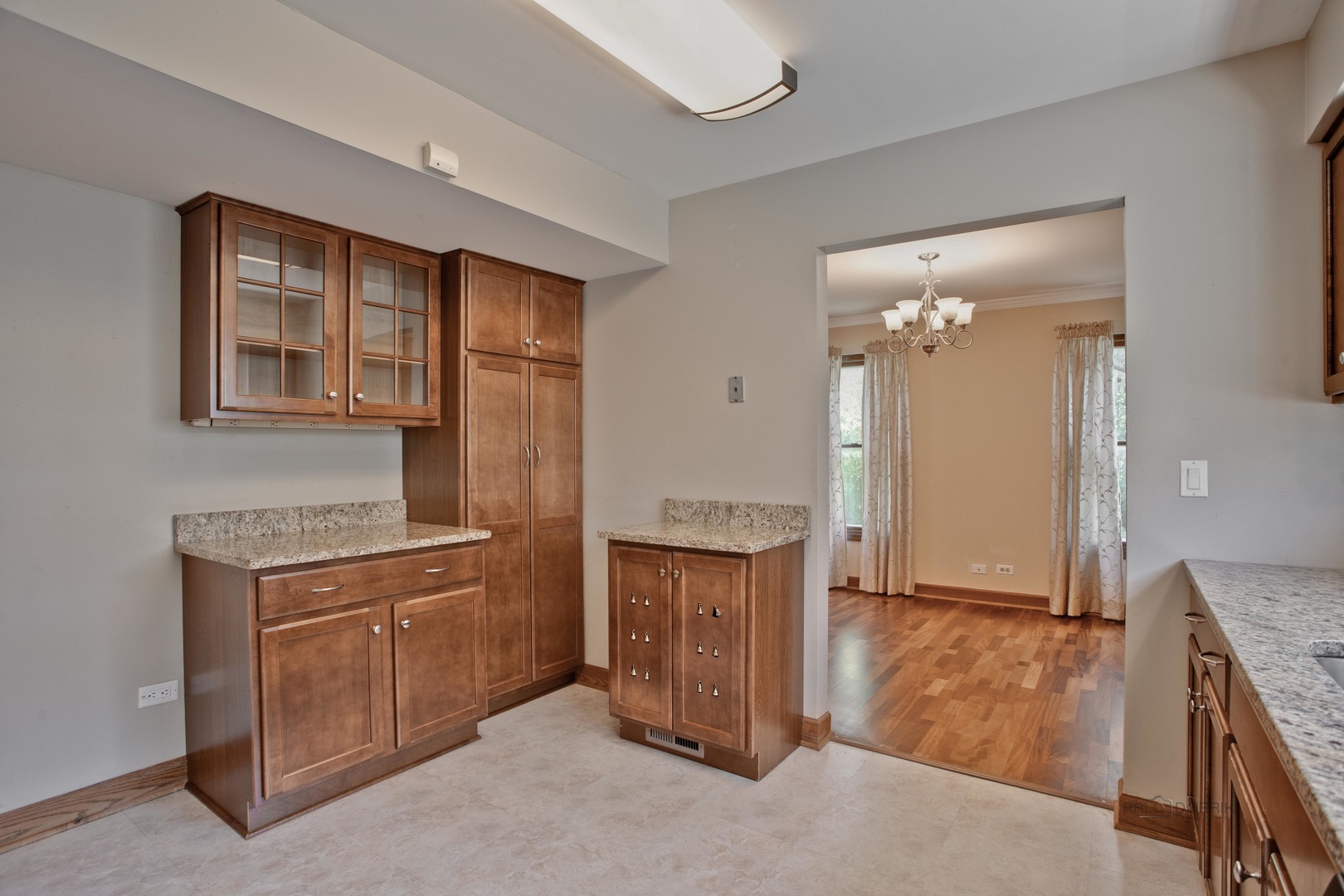 417 Lamont Terrace Property Photo 18