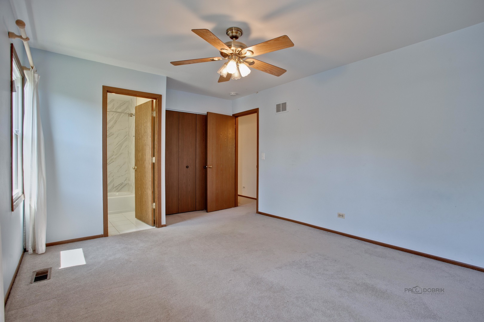 417 Lamont Terrace Property Photo 23