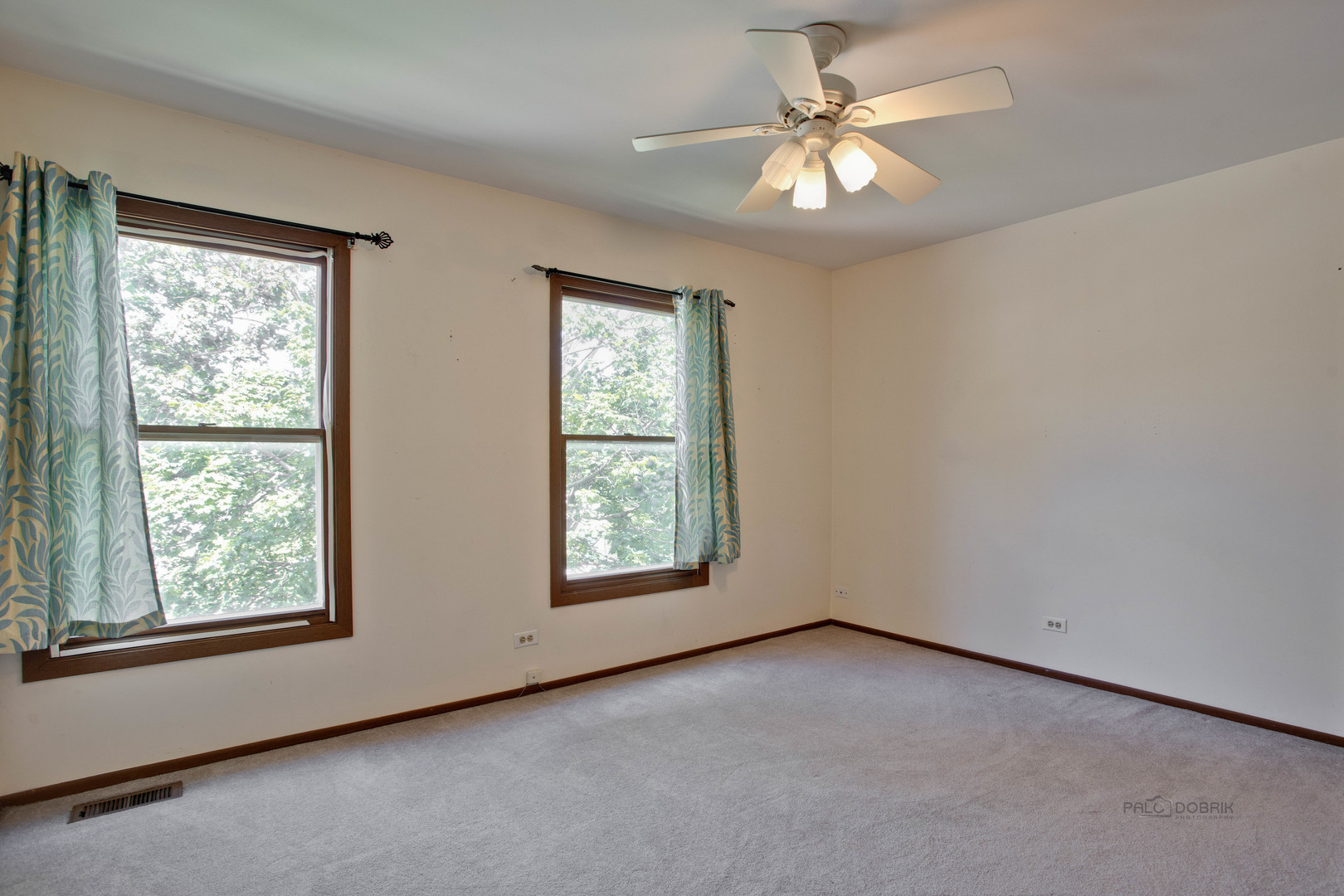 417 Lamont Terrace Property Photo 26