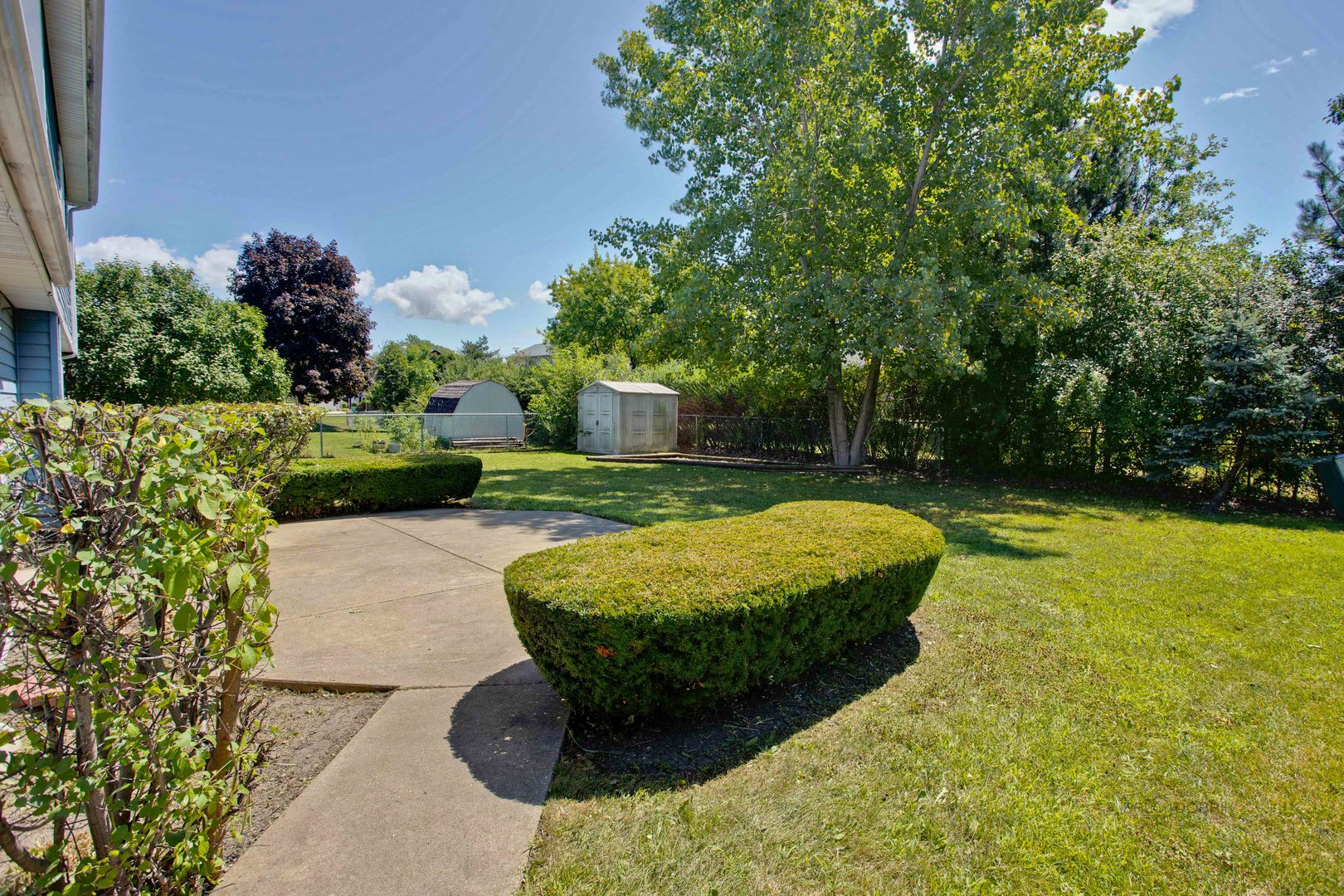 417 Lamont Terrace Property Photo 30