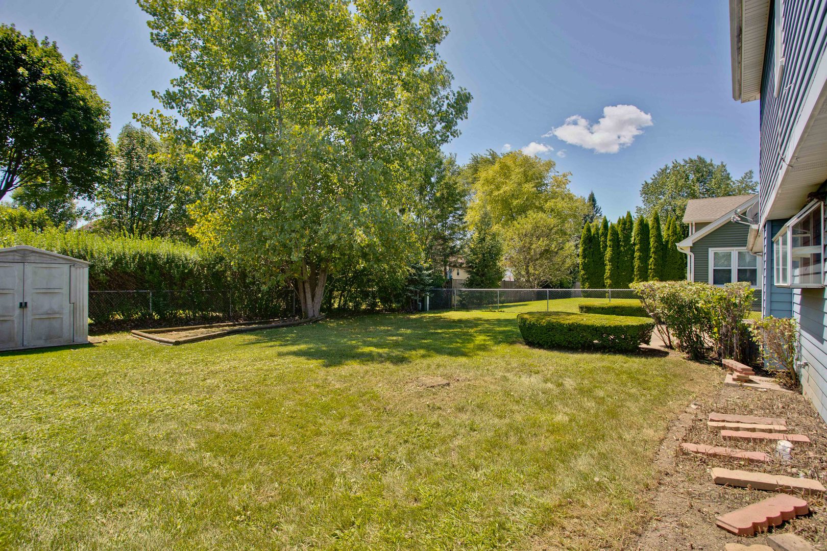 417 Lamont Terrace Property Photo 31