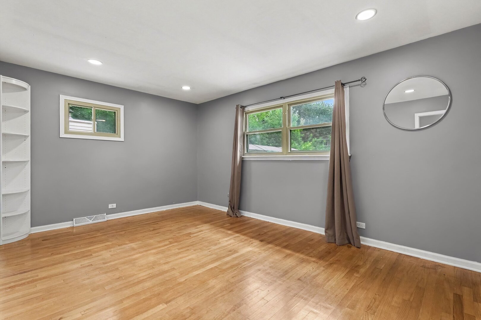2945 Hartzell Street Property Photo 15