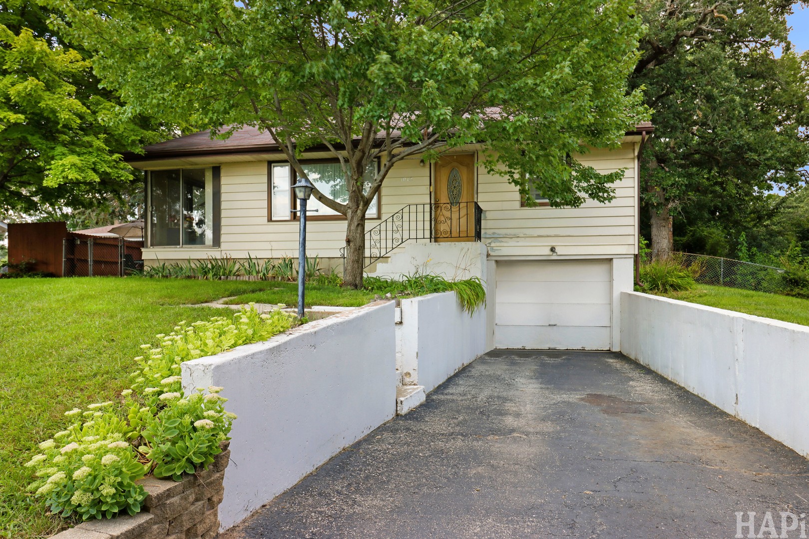 1012 Elder Avenue Property Photo 2