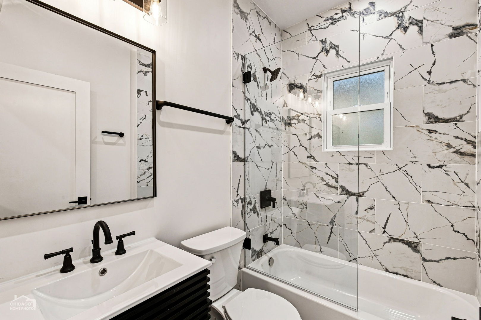 5722 W Grover Street Property Photo 8