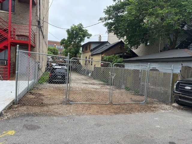 1420 W Division Street Property Photo 4