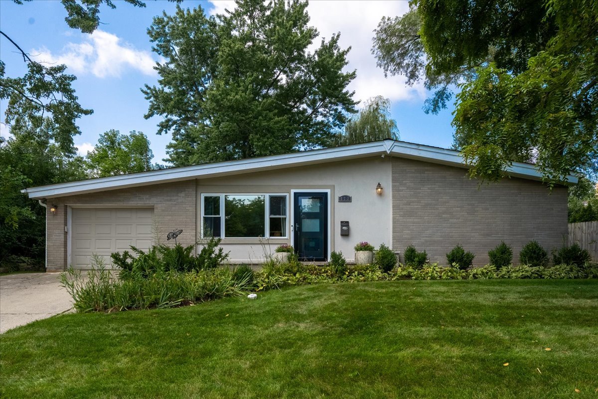 872 Virginia Road Property Photo 1