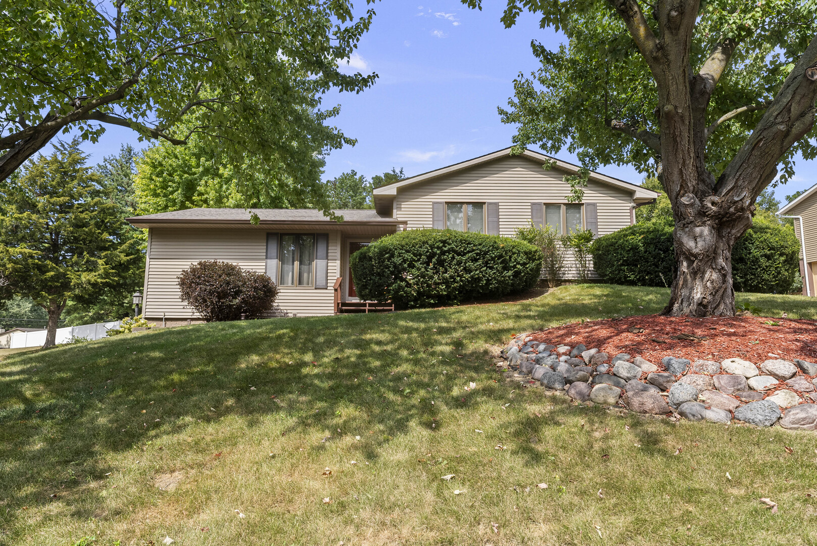 1714 Winding Hill Road Property Photo 1