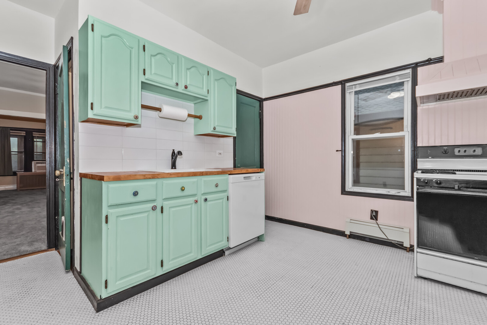 923 Dunlop Avenue Property Photo 6