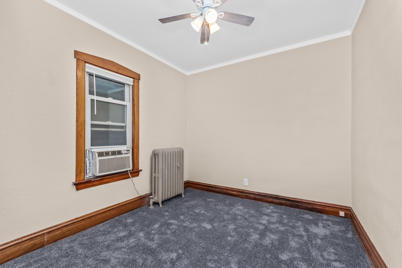 923 Dunlop Avenue Property Photo 8
