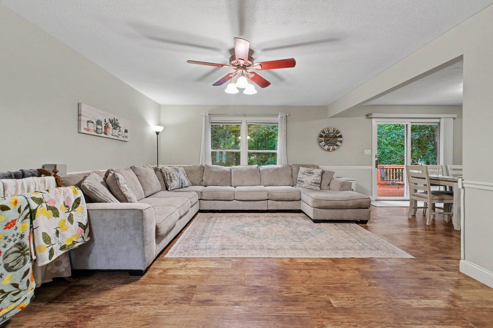 638 Hazelwood Path Property Photo 4