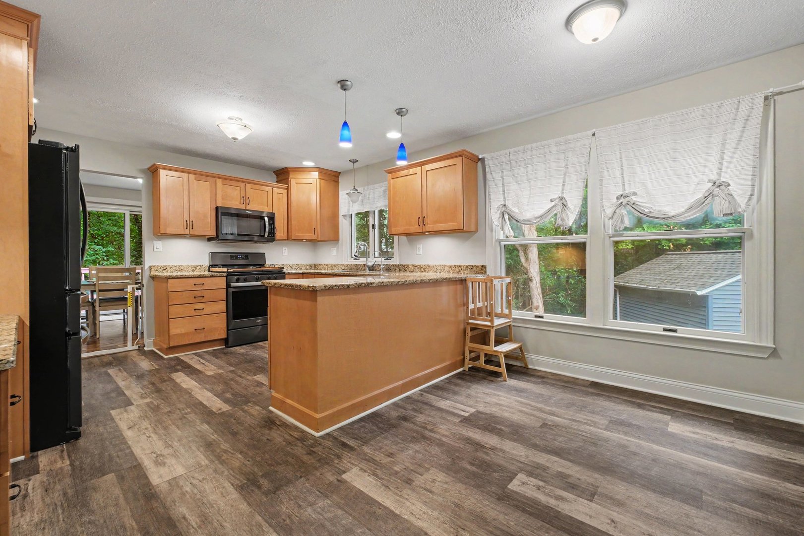 638 Hazelwood Path Property Photo 8