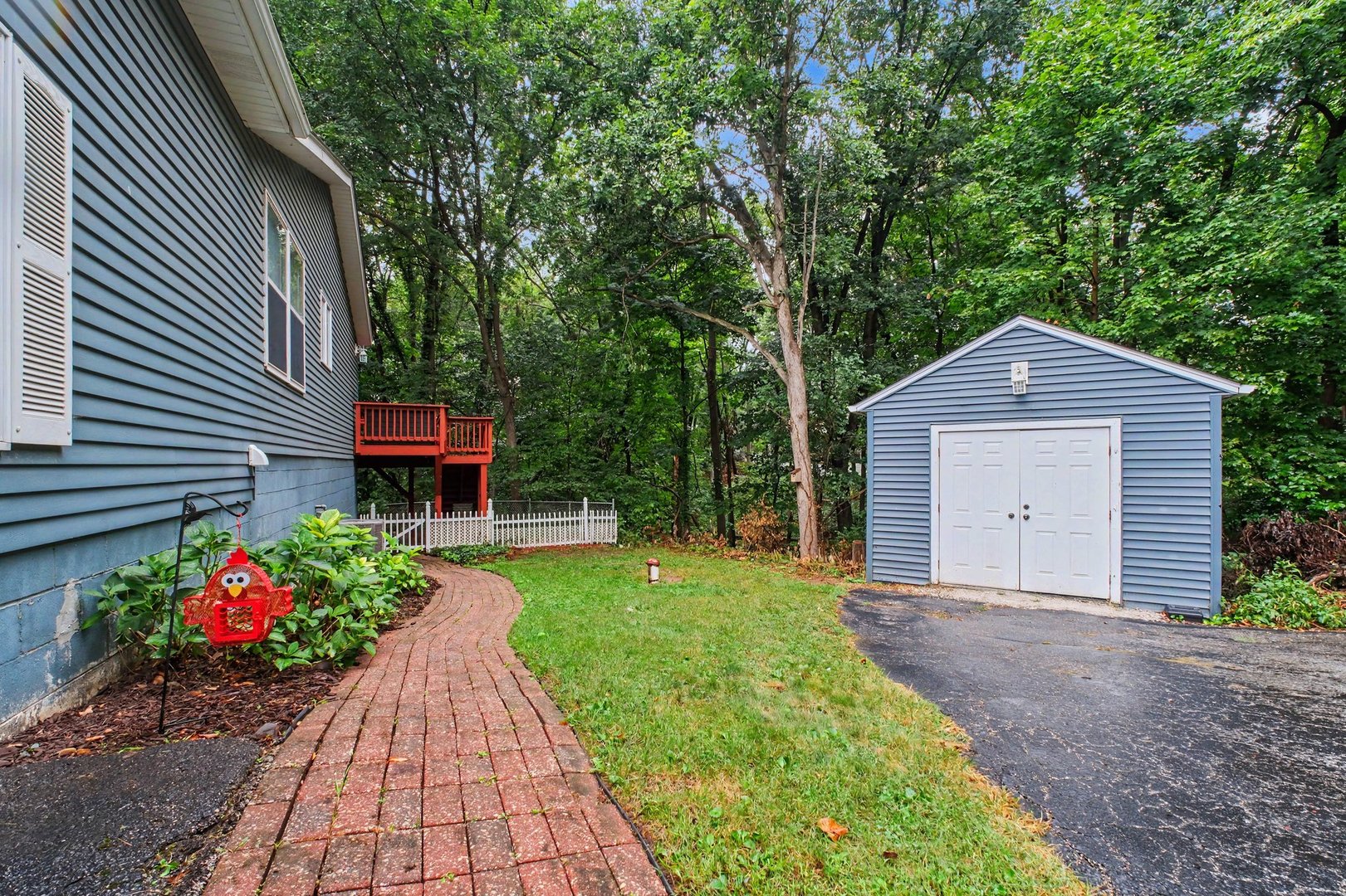 638 Hazelwood Path Property Photo 24