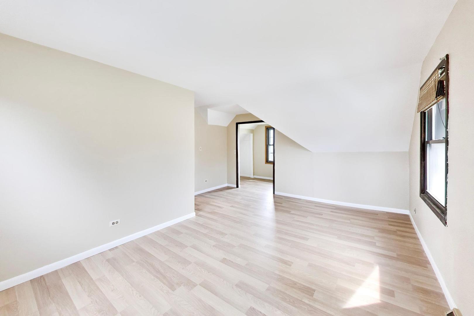 3040 N Wolf Road Property Photo 21