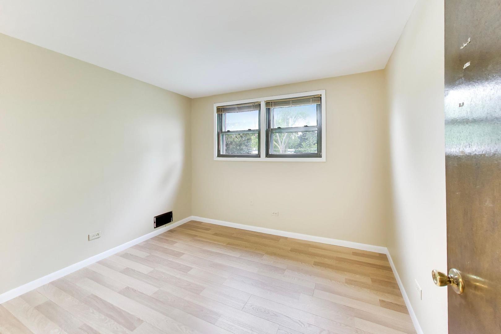 3040 N Wolf Road Property Photo 23