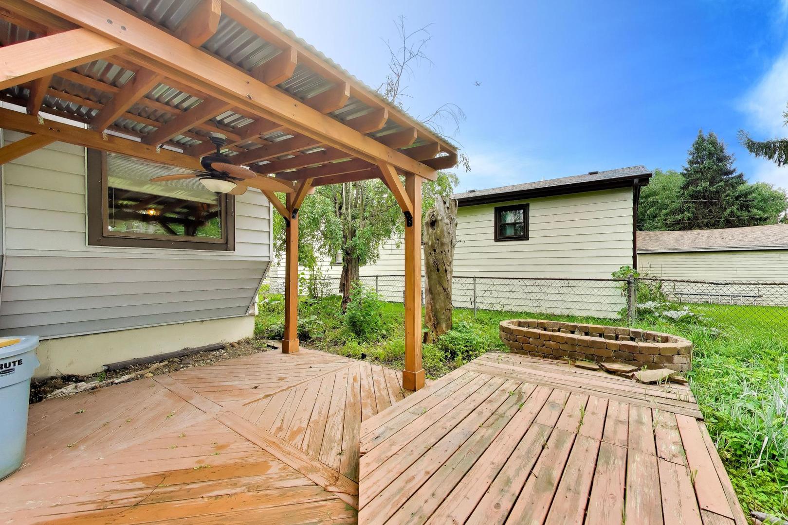 3040 N Wolf Road Property Photo 30