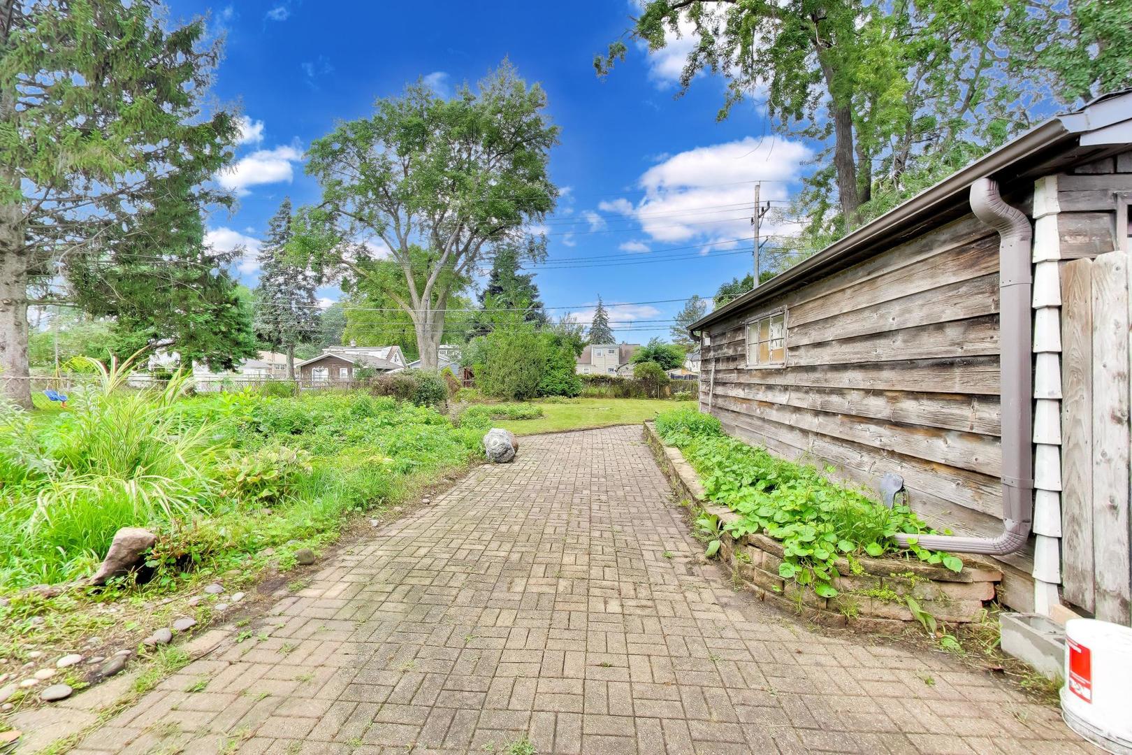 3040 N Wolf Road Property Photo 33