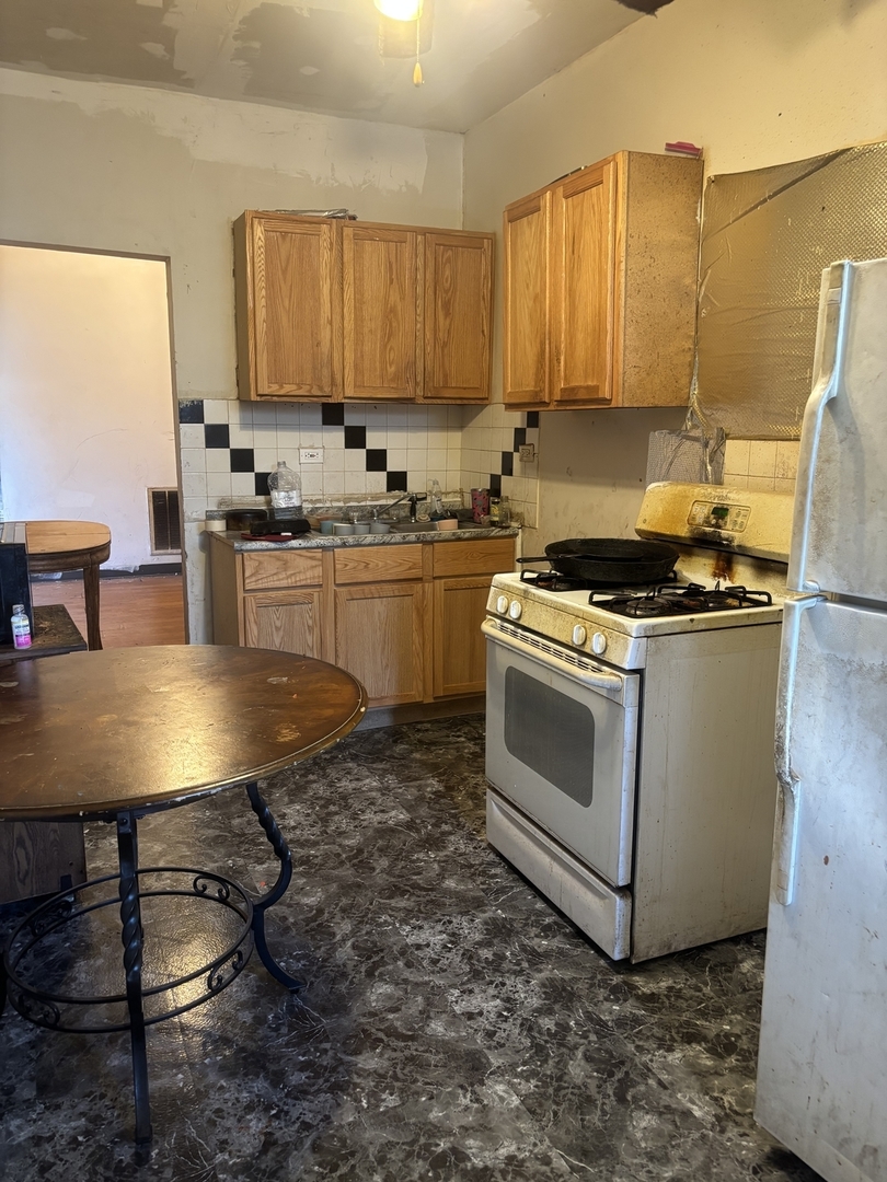 1307 S Lawndale Avenue Property Photo 13