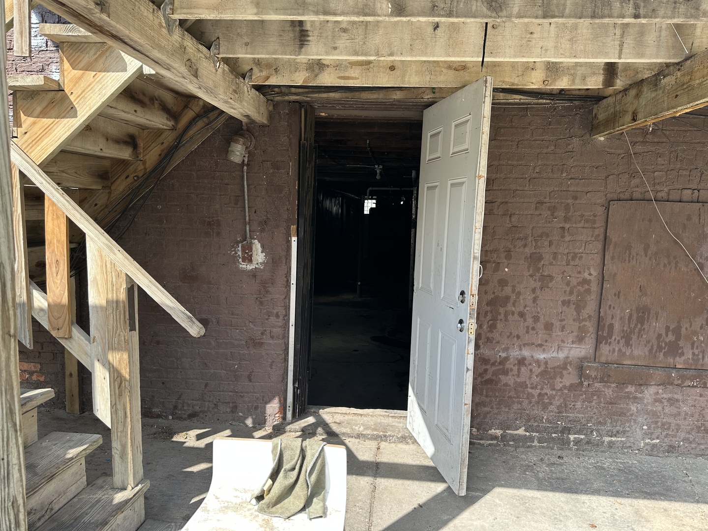 1307 S Lawndale Avenue Property Photo 46