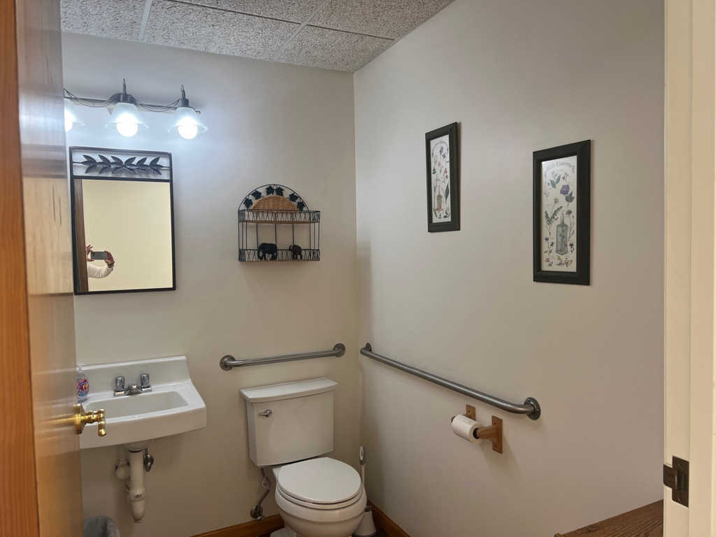 112 Cary Street Property Photo 8